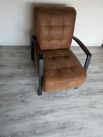 Moderne leren fauteuil met hocker – zeer nette staat, Huis en Inrichting, Fauteuils, Ophalen, Zo goed als nieuw, 75 tot 100 cm