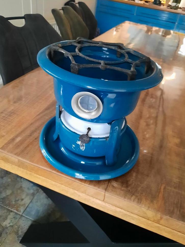 Petrol blauw 1 pits petroleumstel met onderbord., Antiek en Kunst, Antiek | Emaille, Ophalen of Verzenden