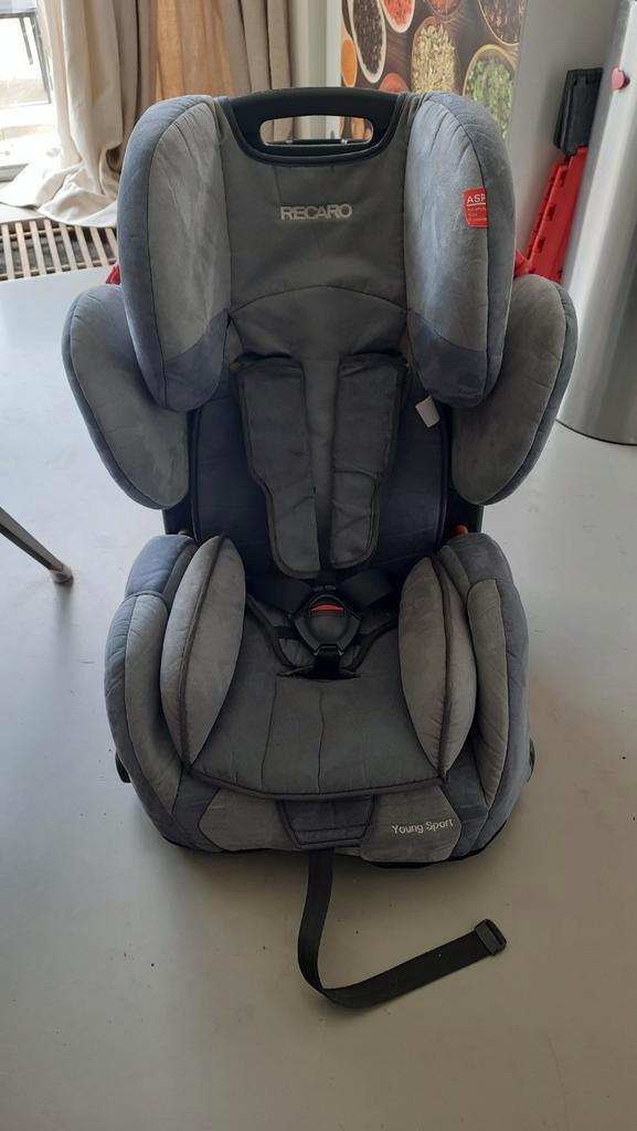Recaro young sport grijs autostoel, Kinderen en Baby's, Autostoeltjes, Zo goed als nieuw, Overige merken, 9 t/m 36 kg, Autogordel
