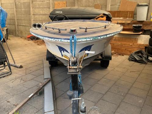 Boot met trailer., Watersport en Boten, Bootonderdelen, Zo goed als nieuw, Overige typen, Motorboot, Ophalen