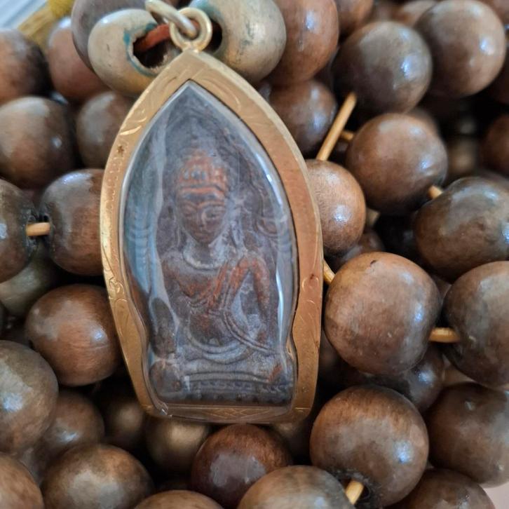Houten kralen groot, klei amulet, doos vól!, Hobby en Vrije tijd, Kralen en Sieraden maken, Nieuw, Kraal, Ophalen of Verzenden