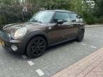 Mini Clubman Automaat 2009 vol opties dealer nw ketting, Auto's, Mini, 1160 kg, 15 km/l, 750 kg, Bruin