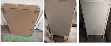 cabinet beschikbaar voor biedingen