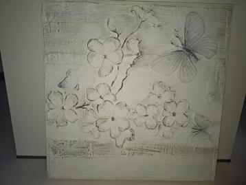 Wanddecoratie van 80 bij 80 cm. Wit met grijze accenten beschikbaar voor biedingen