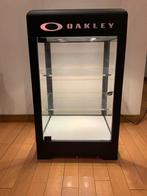 GEZOCHT Oakley vitrine kast tafelmodel, Zo goed als nieuw, Minder dan 100 cm, 25 tot 50 cm, 50 tot 100 cm
