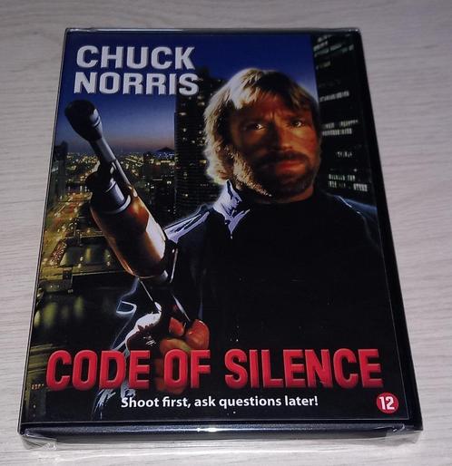 Code of Silence DVD NIEUW!!, Cd's en Dvd's, Dvd's | Actie, Nieuw in verpakking, Actie, Vanaf 12 jaar, Verzenden
