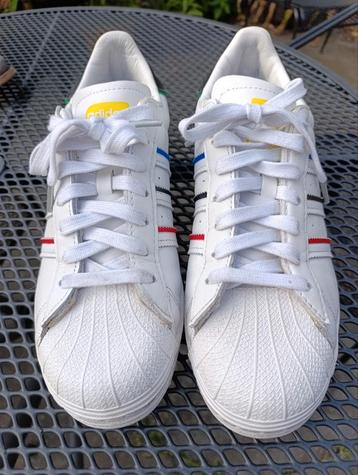 Adidas superstar in maat 44 beschikbaar voor biedingen