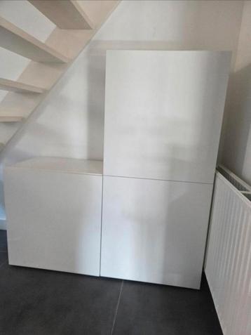 2 Ikea besta kasten beschikbaar voor biedingen