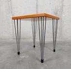 Retro bijzettafel Arne Jacobsen Fritz Hansen hairpin Pin Age, Huis en Inrichting, Tafels | Bijzettafels, 45 tot 60 cm, Minder dan 55 cm