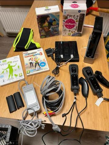 Nintendo Wii Compleet Pakket met Games en Accessoires beschikbaar voor biedingen