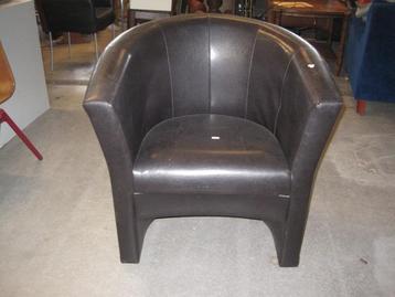 Zwart leren club fauteuil beschikbaar voor biedingen