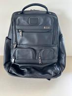 Tumi Compact Laptop Brief Pack –Zwart Leer Style 117323-1041, Ophalen of Verzenden, Zo goed als nieuw, Aktetas