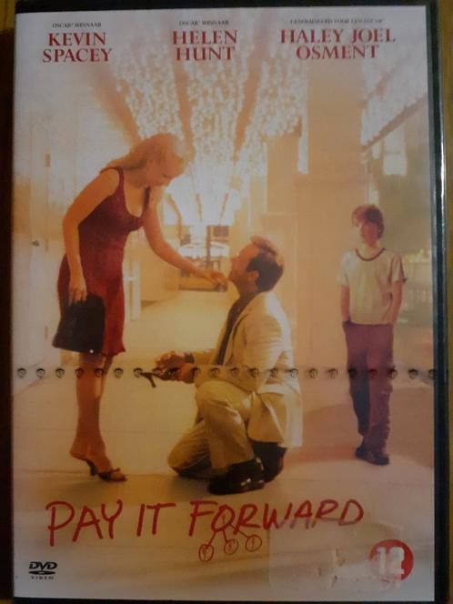 PAY IT FORWARD. (Dvd Nieuw en nog in seal), Cd's en Dvd's, Dvd's | Drama, Nieuw in verpakking, Drama, Ophalen of Verzenden