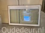 nr. r731 oude raam met dubbel glas en ventilaite