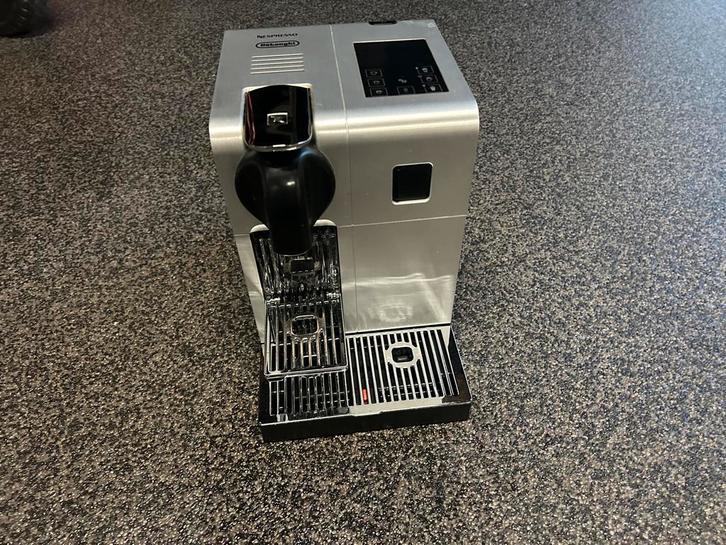 Nespresso De'Longhi Koffieapparaat, Computers en Software, Computerbehuizingen, Gebruikt, Ophalen