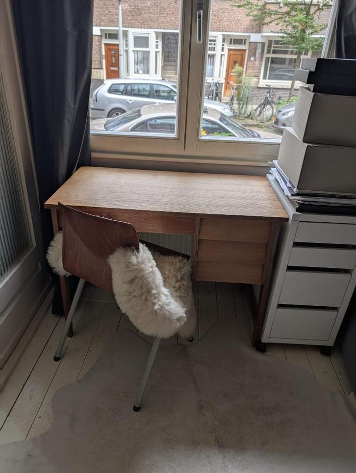 Vintage jaren 60 bureau, Huis en Inrichting, Bureaus, Gebruikt, Bureau, Ophalen