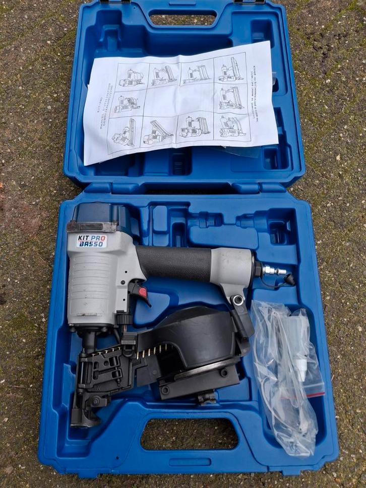 Kit Pro Basso Asfaltnagel Tacker, Doe-het-zelf en Verbouw, Gereedschap | Handgereedschap, Zo goed als nieuw, Ophalen of Verzenden