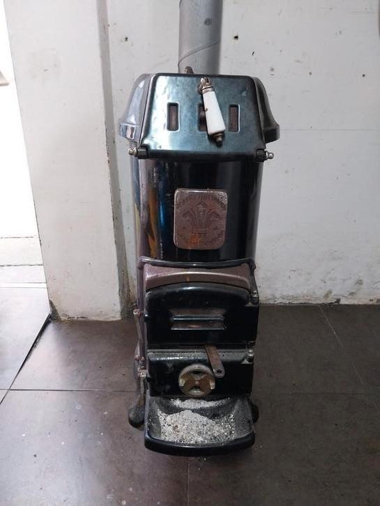 Mooie houtkachel, Huis en Inrichting, Kachels, Zo goed als nieuw, Houtkachel, Hout, Ophalen