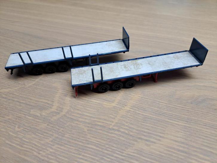 2 merkloze opleggers - 1/87, Hobby en Vrije tijd, Modelauto's | 1:87, Gebruikt, Bus of Vrachtwagen, Overige merken, Ophalen of Verzenden
