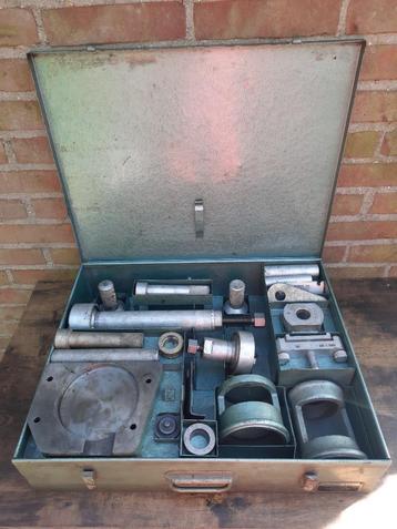 Peugeot klassiek versnellingsbak gereedschap Fenwick 8.0305 beschikbaar voor biedingen