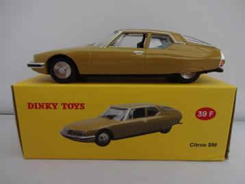 Citroen SM goudbruin-metallic nr: 24O van Dinky Toys 1/43 beschikbaar voor biedingen