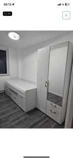 Kinderkamer inclusief bed, kast bureau en makeuptafel, Ophalen, Zo goed als nieuw, Eenpersoons