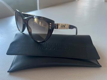 Mooie Moschino Zonnebril + case NIEUW beschikbaar voor biedingen
