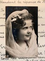 11-2-1907 Meisje met sluier (AA), Ophalen of Verzenden, Voor 1920, Gelopen, Kinderen