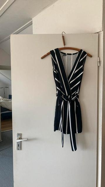 Korte jumpsuit (playsuit), zwart wit gestreept beschikbaar voor biedingen