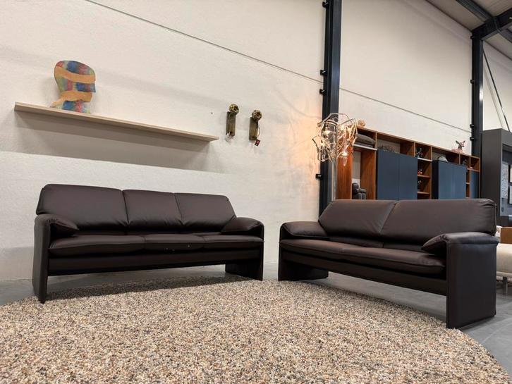 Leolux Bora Beta Bank 3, 2,5 & 2 zits Bank bruin leer, Huis en Inrichting, Banken | Bankstellen, Nieuw, Rechte bank, Driepersoons