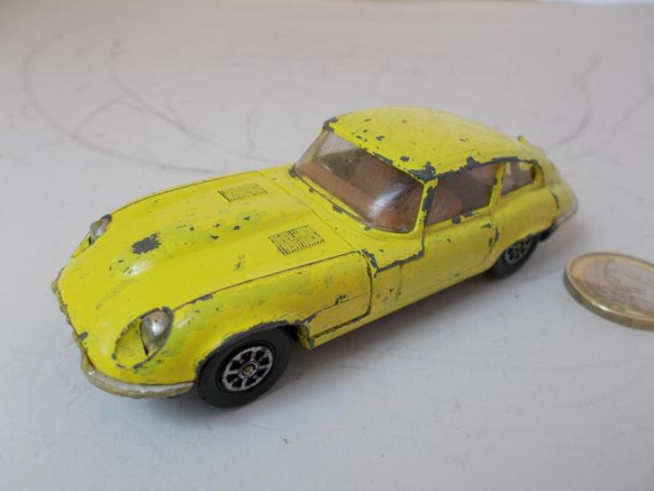 Corgi Toys 374 V12 JAGUAR E TYPE 2+2 (1970) Opknapper., Hobby en Vrije tijd, Modelauto's | 1:43, Gebruikt, Auto, Corgi, Ophalen of Verzenden