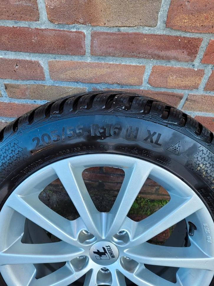 Winterbanden met lichtmetalen velgen - 205/55 R16, Auto-onderdelen, Banden en Velgen, Banden en Velgen, Winterbanden, 16 inch