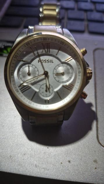 Horloges 2x fossil  beschikbaar voor biedingen