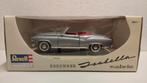 Borgward Isabella cabriolet zilver Revell metal 1:18 KRD, Ophalen of Verzenden, Zo goed als nieuw, Auto, Revell