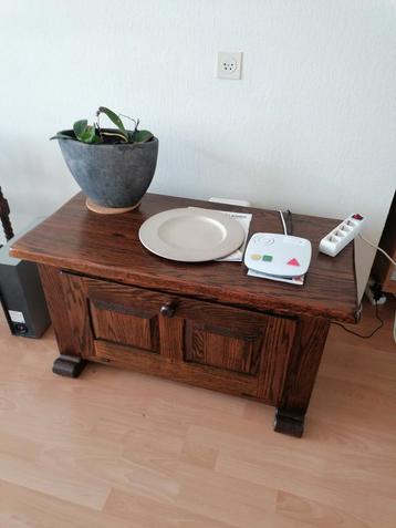 salontafel stoelen bedden. Meeste is gratis. 