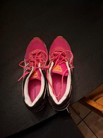 Zgan asics cumulus haast niet.gedragen  beschikbaar voor biedingen