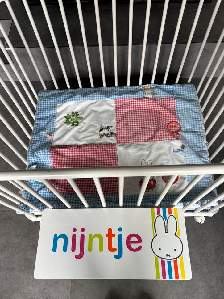 Kunststof inklapbare box met gratis 2 boxkleden., Kinderen en Baby's, Boxen, Gebruikt, Wieltjes, Ophalen