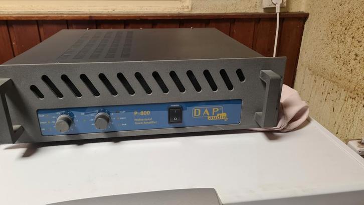 Versterker en onverwoestbaar, Muziek en Instrumenten, Versterkers | Keyboard, Monitor en PA, Zo goed als nieuw, Minder dan 500 watt