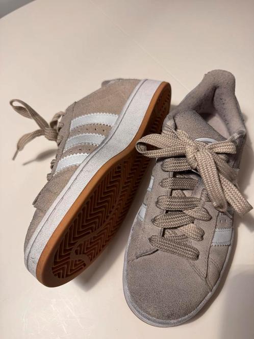 Adidas campus 00s beige 37.5 - kleurschade, Kleding | Dames, Schoenen, Gedragen, Sneakers of Gympen, Beige, Ophalen of Verzenden