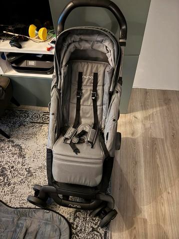 Nog erg nette nunna pepp luxx buggy met fietsendrager beschikbaar voor biedingen