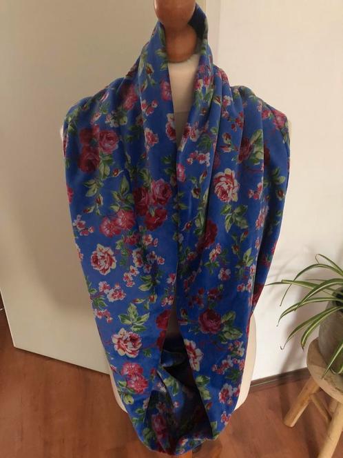 Nieuw! Romantische sjaal van nicky velours, Kleding | Dames, Mutsen, Sjaals en Handschoenen, Nieuw, Sjaal, Ophalen of Verzenden