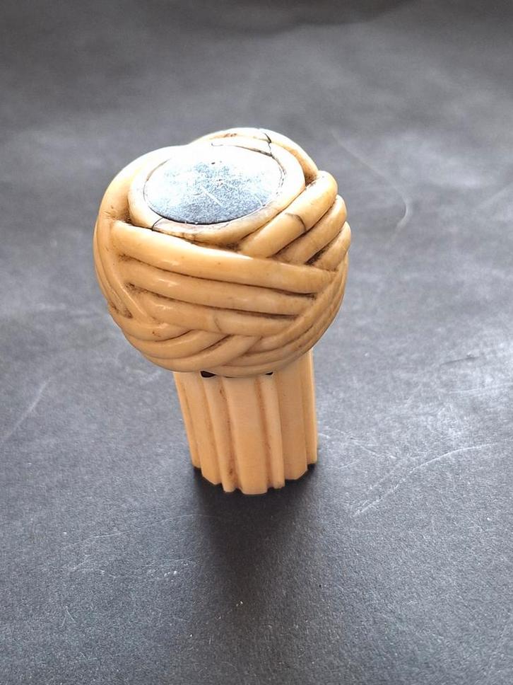 Knop van Wandelstok been ??, Antiek en Kunst, Antiek | Overige Antiek, Ophalen of Verzenden