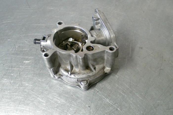 Vacuumpomp (Benzine) van een Volkswagen Golf, Auto-onderdelen, Motor en Toebehoren, Volkswagen, Gebruikt, 3 maanden garantie, Ophalen of Verzenden