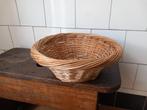 leuke vintage rieten mand broodmand fruitschaal Frankrijk, Huis en Inrichting, Woonaccessoires | Schalen en Manden, Verzenden
