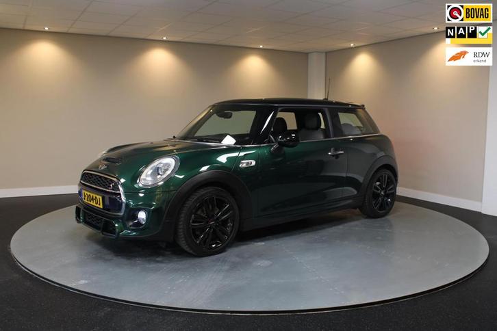 Mini Mini 2.0 Cooper S Chili Serious Business *JCW Package!*, Auto's, Mini, Bedrijf, Te koop, Cooper S, ABS, Airbags, Airconditioning
