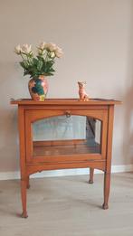 Vintage eiken theekastje met geslepen glas | 4 deurtjes, Huis en Inrichting, Kasten | Vitrinekasten, Ophalen, Gebruikt, Eikenhout