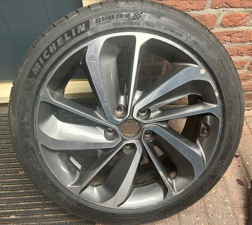 Kia Niro Velg met Michelin pilot sport Band 225/45/18, Auto-onderdelen, Klein materiaal, Kia, Gebruikt, Ophalen of Verzenden