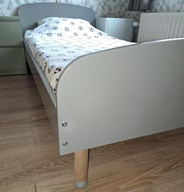 Eenpersoonsbed jongen 90 x 200 beschikbaar voor biedingen