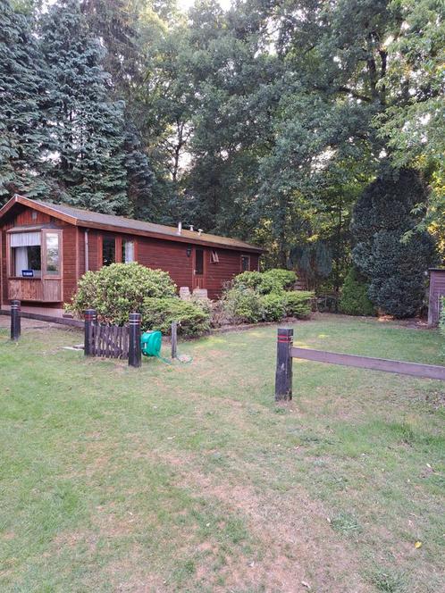Ruime red ceder chalet op rustige camping, Utr. Heuvelrug, Caravans en Kamperen, Stacaravans, Ophalen of Verzenden