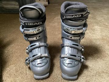 Te koop skischoenen zie foto’s beschikbaar voor biedingen